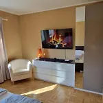 아파트 Wohlfuehlen & Arbeiten In Toplage Mit Gratis Tiefgaragenplatz *