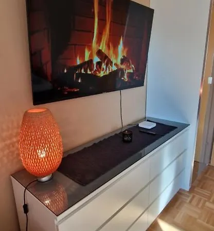 Apartment Wohlfuehlen & Arbeiten In Toplage Mit Gratis Tiefgaragenplatz Graz